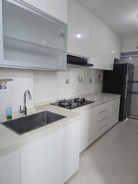 395 Bukit Batok West Avenue 5, 395 Bukit Batok West Avenue 5, 3 Bedrooms, 990 sqft, HDB Flat For Rent, by Evangeline Low, 500180263 - Kitchen - PropertyGuru.com.sg