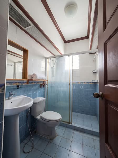 413A Fernvale Link, 413A Fernvale Link, 3 Bedrooms, 1,227 sqft, HDB Flat For Rent, by Jeric Ho, 500180264 - Bathroom - PropertyGuru.com.sg