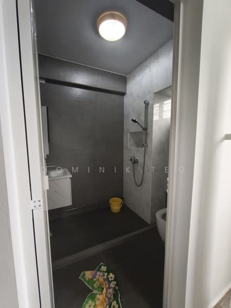 510 Woodlands Drive 14, 510 Woodlands Drive 14, Room Rental, 123 sqft, HDB Flat For Rent, by Dominik Teo, 500180272 - Bathroom - PropertyGuru.com.sg
