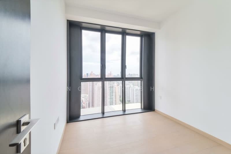 Freehold Gem, Best Prices Guaranteed! Mins to Mrt, , 2 Bedrooms, 764 sqft, Condominium For Sale, by Ling Poh Shen, 500180285 - View - PropertyGuru.com.sg