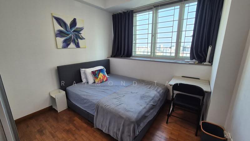 Queens, 10 Stirling Road, Alexandra / Commonwealth, Room Rental, 160 sqft, Condominium For Rent, by Raymond Tay, 500180286 - Bedroom - PropertyGuru.com.sg