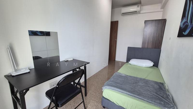 Queens, 10 Stirling Road, Alexandra / Commonwealth, Room Rental, 160 sqft, Condominium For Rent, by Raymond Tay, 500180286 - Bedroom - PropertyGuru.com.sg