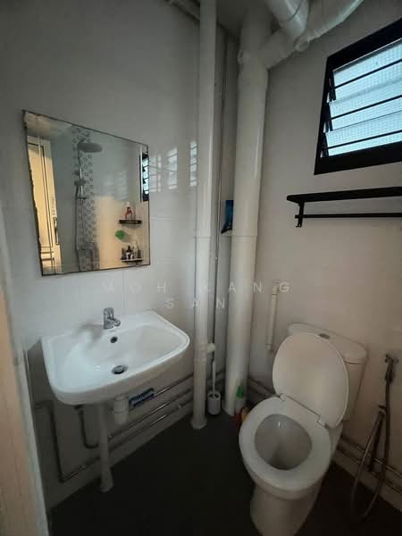 159 Tampines Street 12, 159 Tampines Street 12, Room Rental, 150 sqft, HDB Flat For Rent, by Moh Kang San, 500180295 - Bathroom - PropertyGuru.com.sg