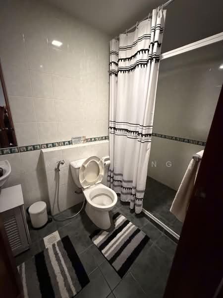 Seletaris, 501 Sembawang Road, 4 Bedrooms, 1,636 sqft, Condominium For Rent, by Roxine Ang, 500180297 - Bathroom - PropertyGuru.com.sg