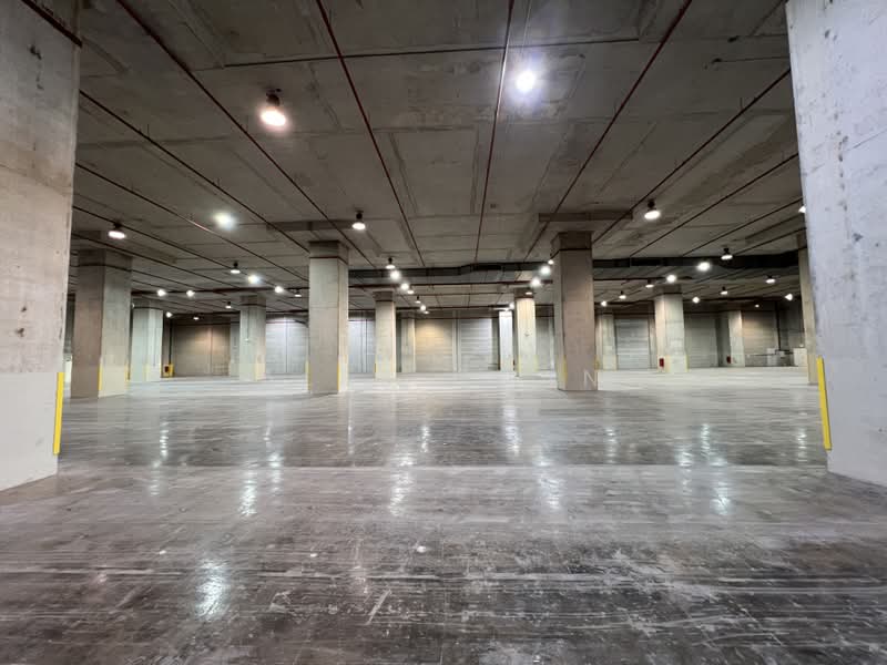 Cheapest | Ramp Up | Dedicated Loading Bay | 8m Ceiling Height, Jurong, 67,000 sqft, Warehouse For Rent, by Alex Chan, 500180301 - Car Park - CommercialGuru.com.sg