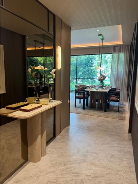 Dunearn House, 760 Dunearn Road, 4 Bedrooms, 1,378 sqft, Condominium For Sale, by Anthony Lim, 500180303 - Dining Room - PropertyGuru.com.sg