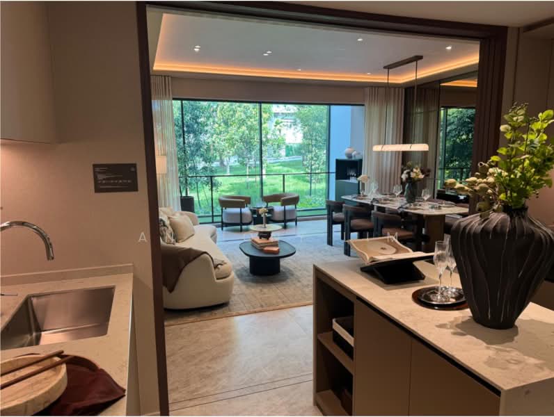 Dunearn House, 760 Dunearn Road, 4 Bedrooms, 1,378 sqft, Condominium For Sale, by Anthony Lim, 500180303 - Living Room - PropertyGuru.com.sg