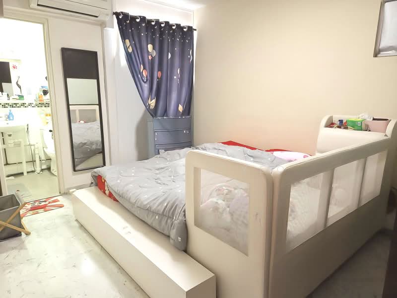 812 Tampines Avenue 4, 812 Tampines Avenue 4, 3 Bedrooms, 990 sqft, HDB Flat For Sale, by Kenneth Yeo, 500180315 - Bedroom - PropertyGuru.com.sg
