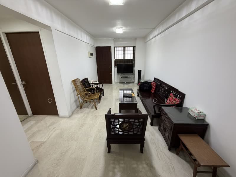 329 Clementi Avenue 2, 329 Clementi Avenue 2, 2 Bedrooms, 721 sqft, HDB Flat For Sale, by Chin Hwee ONG, 500180318 - Living Room - PropertyGuru.com.sg