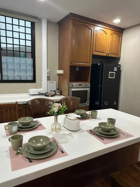 Parc Oasis, 35 Jurong East Avenue 1, Room Rental, 120 sqft, Condominium For Rent, by Kaylene Chua, 500180332 - Kitchen - PropertyGuru.com.sg