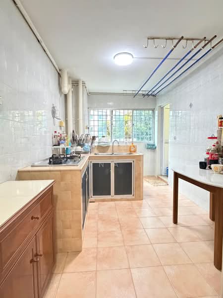 327 Serangoon Avenue 3, 327 Serangoon Avenue 3, 3 Bedrooms, 904 sqft, HDB Flat For Sale, by Melina Yap, 500180348 - Kitchen - PropertyGuru.com.sg