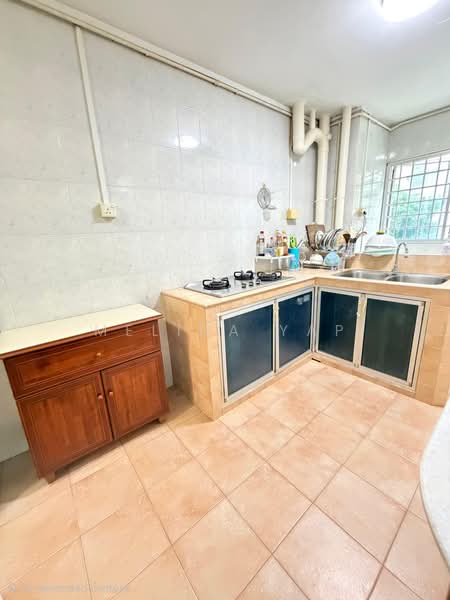 327 Serangoon Avenue 3, 327 Serangoon Avenue 3, 3 Bedrooms, 904 sqft, HDB Flat For Sale, by Melina Yap, 500180348 - Kitchen - PropertyGuru.com.sg