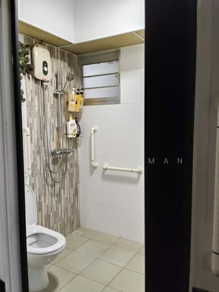 448C Bukit Batok West Avenue 9, 448C Bukit Batok West Avenue 9, Room Rental, 731 sqft, HDB Flat For Rent, by Asyraf Azman, 500180353 - Bathroom - PropertyGuru.com.sg