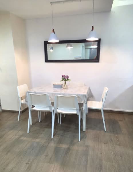 339A Sembawang Close, 339A Sembawang Close, 3 Bedrooms, 1,227 sqft, HDB Flat For Sale, by Francis Loh, 500180365 - Dining Room - PropertyGuru.com.sg