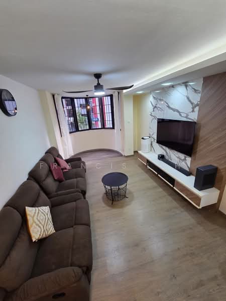 339A Sembawang Close, 339A Sembawang Close, 3 Bedrooms, 1,227 sqft, HDB Flat For Sale, by Francis Loh, 500180365 - Living Room - PropertyGuru.com.sg