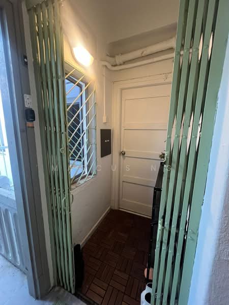 77 Seng Poh Road, 77 Seng Poh Road, Room Rental, 100 sqft, HDB Flat For Rent, by Marcus Ng, 500180377 - Entrance - PropertyGuru.com.sg