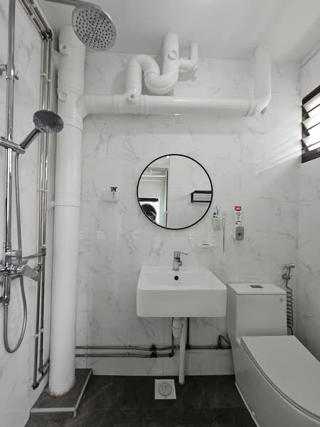 733 Jurong West Street 73, 733 Jurong West Street 73, 3 Bedrooms, 1,119 sqft, HDB Flat For Sale, by Eric Yeep, 500180393 - Bathroom - PropertyGuru.com.sg