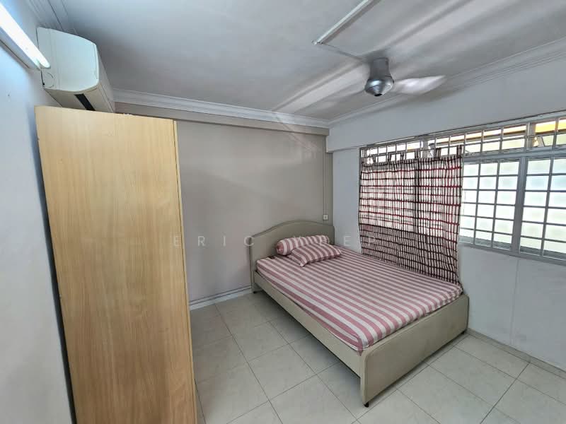 733 Jurong West Street 73, 733 Jurong West Street 73, 3 Bedrooms, 1,119 sqft, HDB Flat For Sale, by Eric Yeep, 500180393 - Bedroom - PropertyGuru.com.sg