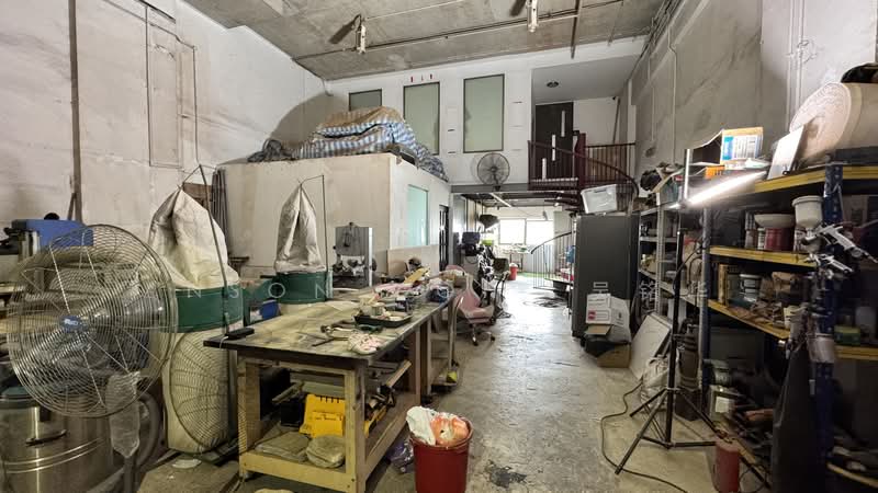 Pioneer Centre, 1 Soon Lee Street, 1,701 sqft, Factory / Workshop (B2) For Sale, by Anson Goh 吴铭华, 500180400 - Interior - CommercialGuru.com.sg