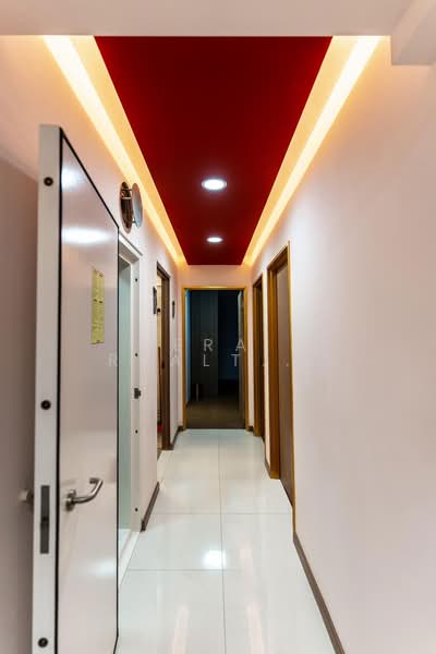 619A Tampines Street 61, 619A Tampines Street 61, 3 Bedrooms, 1,216 sqft, HDB Flat For Sale, by MARTIN, 500180401 - Corridor - PropertyGuru.com.sg