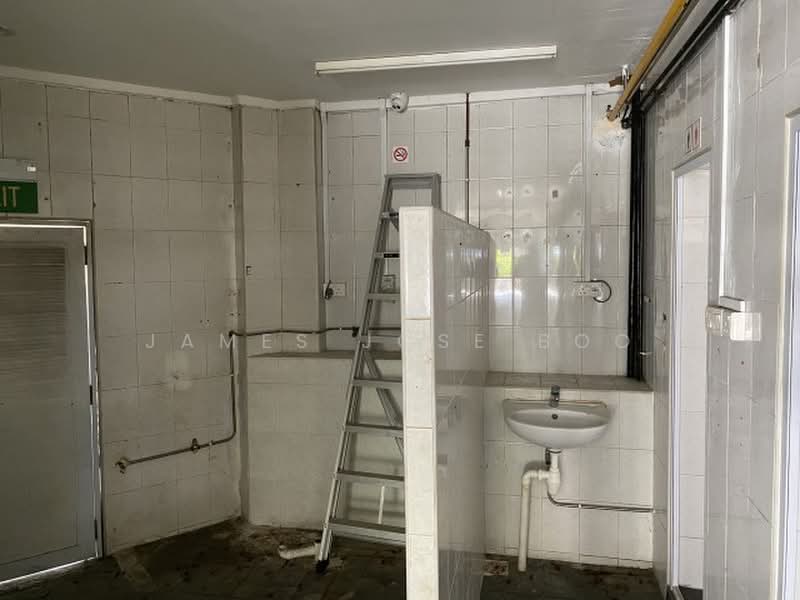 Geylang FNB Restaurant | Fitted kitchen | Available soon, , 1,651 sqft, Shop / Shophouse For Rent, by James Jose Boo, 500180406 - CommercialGuru.com.sg