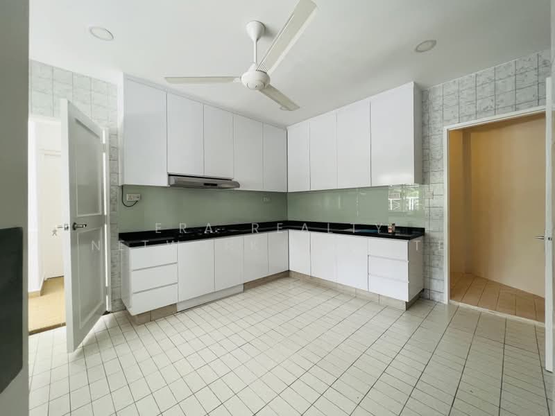 Leonie Towers, 28 Leonie Hill, 4 Bedrooms, 3,251 sqft, Apartment For Rent, by MARTIN, 500180409 - Kitchen - PropertyGuru.com.sg