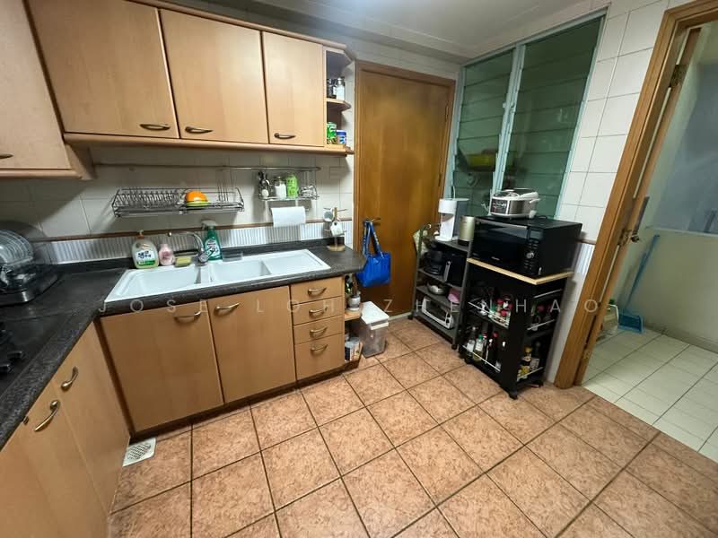 Guilin View, 20 Bukit Batok Street 52, 4 Bedrooms, 1,701 sqft, Condominium For Sale, by Jose Loh Zhenhao, 500180410 - Kitchen - PropertyGuru.com.sg