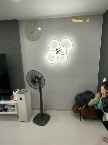 19 Jalan Tenteram, 19 Jalan Tenteram, 3 Bedrooms, 1,130 sqft, HDB Flat For Rent, by Daryl Ou, 500180411 - Living Room - PropertyGuru.com.sg
