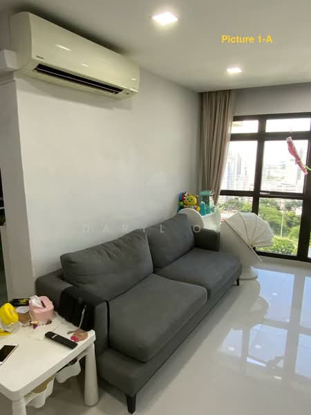 19 Jalan Tenteram, 19 Jalan Tenteram, 3 Bedrooms, 1,130 sqft, HDB Flat For Rent, by Daryl Ou, 500180411 - Living Room - PropertyGuru.com.sg