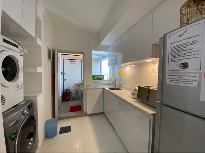 Lucky Plaza, 304 Orchard Road, 1 Bedroom, , Apartment For Rent, by Eva Lim, 500180414 - PropertyGuru.com.sg