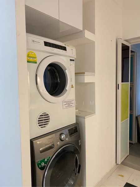 Lucky Plaza, 304 Orchard Road, 1 Bedroom, , Apartment For Rent, by Eva Lim, 500180414 - PropertyGuru.com.sg