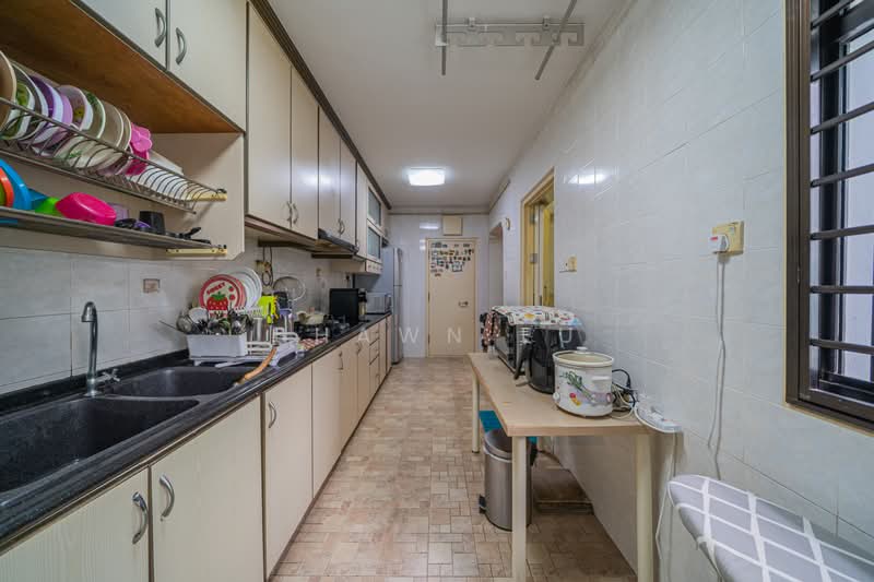 305A Anchorvale Link, 305A Anchorvale Link, 3 Bedrooms, 1,184 sqft, HDB Flat For Sale, by Shawn Eu, 500180416 - Kitchen - PropertyGuru.com.sg