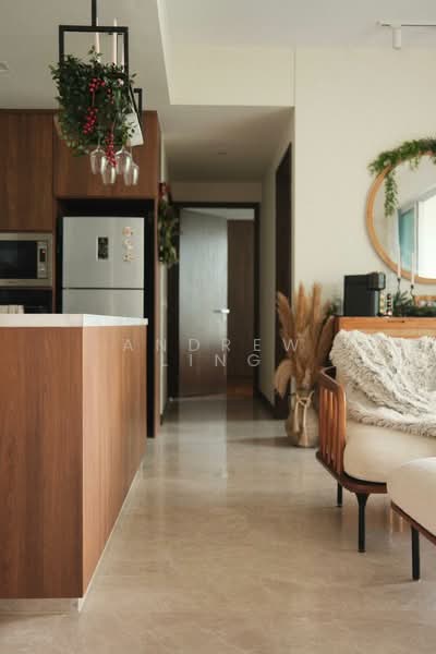 eCO, 269 Bedok South Avenue 3, 2 Bedrooms, 915 sqft, Condominium For Rent, by Andrew Ling, 500180423 - Living Room Walkway - PropertyGuru.com.sg