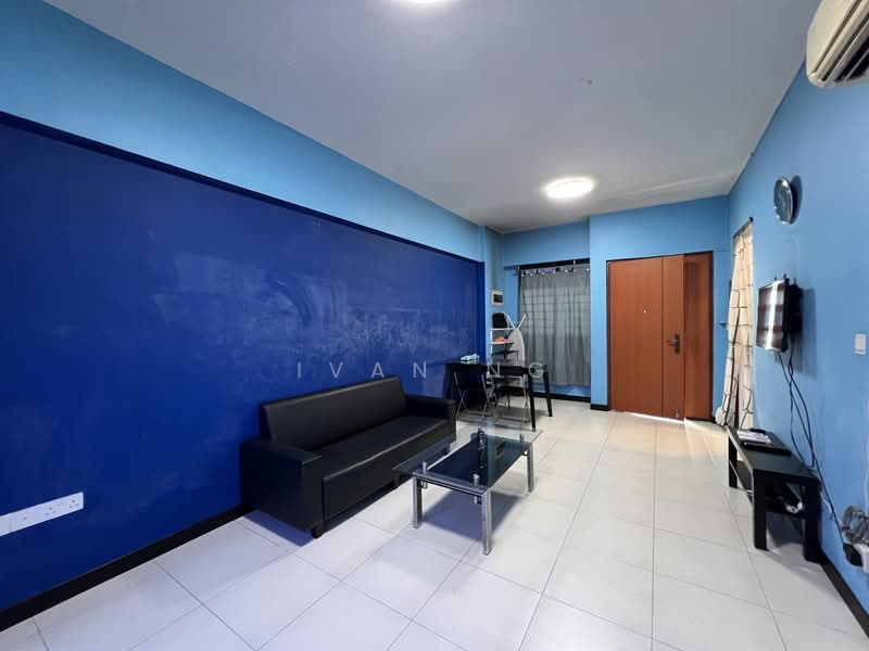 299A Tampines Street 22, 299A Tampines Street 22, 1 Bedroom, 484 sqft, HDB Flat For Rent, by Ivan Ng, 500180432 - Living Room - PropertyGuru.com.sg