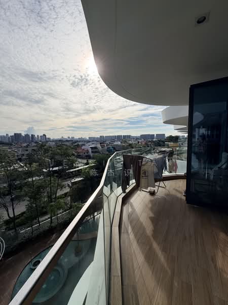 Amber Skye, 8 Amber Road, 3 Bedrooms, 1,335 sqft, Apartment For Rent, by Jessie Tan 陈杰识, 500180439 - Balcony - PropertyGuru.com.sg