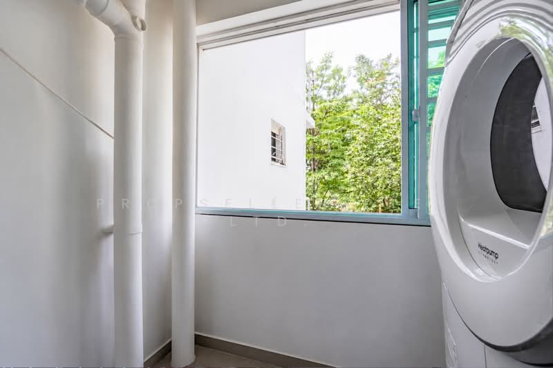 318B Yishun Greenwalk, 318B Yishun Avenue 9, 3 Bedrooms, 1,206 sqft, HDB Flat For Sale, by KOH YONG JIAN, 500180440 - Balcony - PropertyGuru.com.sg
