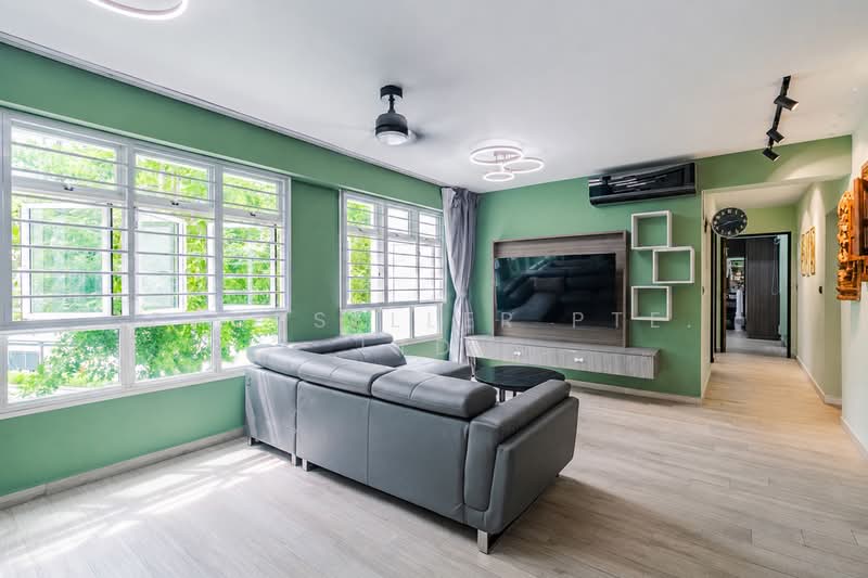 318B Yishun Greenwalk, 318B Yishun Avenue 9, 3 Bedrooms, 1,206 sqft, HDB Flat For Sale, by KOH YONG JIAN, 500180440 - Living Room - PropertyGuru.com.sg