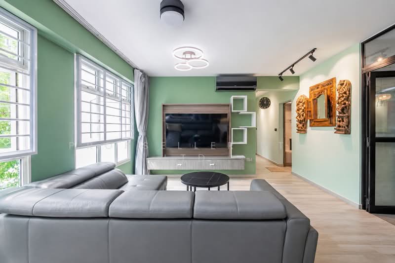 318B Yishun Greenwalk, 318B Yishun Avenue 9, 3 Bedrooms, 1,206 sqft, HDB Flat For Sale, by KOH YONG JIAN, 500180440 - Living Room - PropertyGuru.com.sg