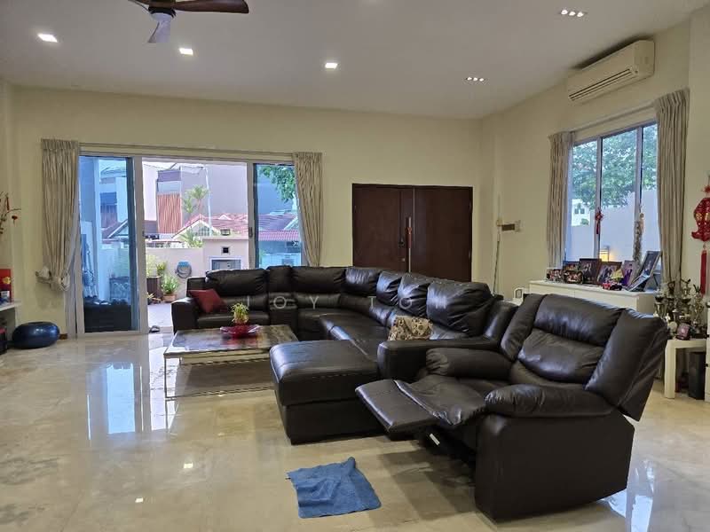 Sembawang Hills Estate, Jalan Telang, 6 Bedrooms, 5,000 sqft, Terraced House For Sale, by Joy Toh, 500180445 - PropertyGuru.com.sg