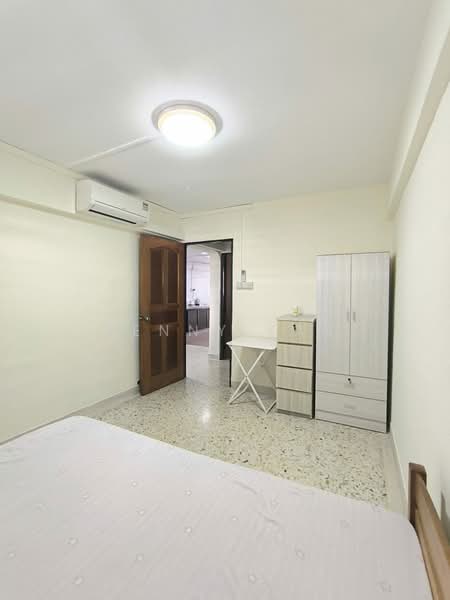 520 Bedok North Avenue 1, 520 Bedok North Avenue 1, Room Rental, 100 sqft, HDB Flat For Rent, by Kenny Kan, 500180452 - Bedroom - PropertyGuru.com.sg