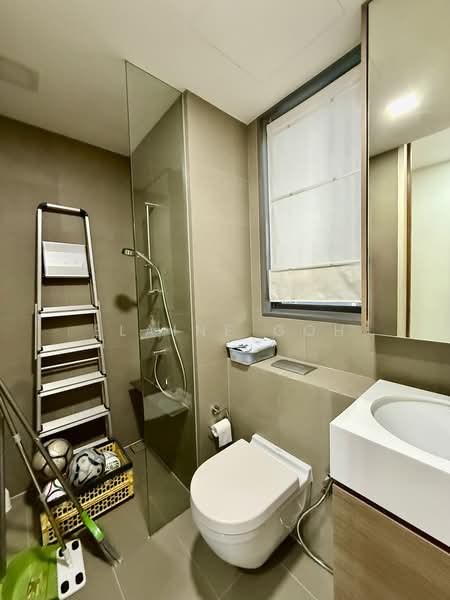 Echelon, 7 Alexandra View, 3 Bedrooms, 1,001 sqft, Condominium For Rent, by Elaine Goh, 500180459 - Bathroom - PropertyGuru.com.sg
