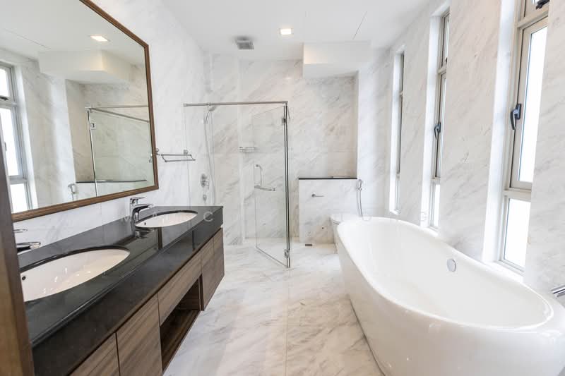 Oxley Road, Oxley Road, 7 Bedrooms, 5,791 sqft, Bungalow House For Sale, by Marcus Chong, 500180460 - Bathroom - PropertyGuru.com.sg