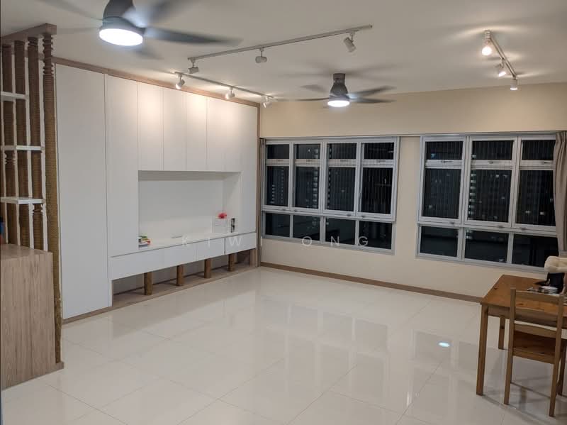 435C Bukit Batok West Avenue 5, 435C Bukit Batok West Avenue 5, 3 Bedrooms, 1,216 sqft, HDB Flat For Rent, by Kiwi Ong, 500180467 - Living Room - PropertyGuru.com.sg