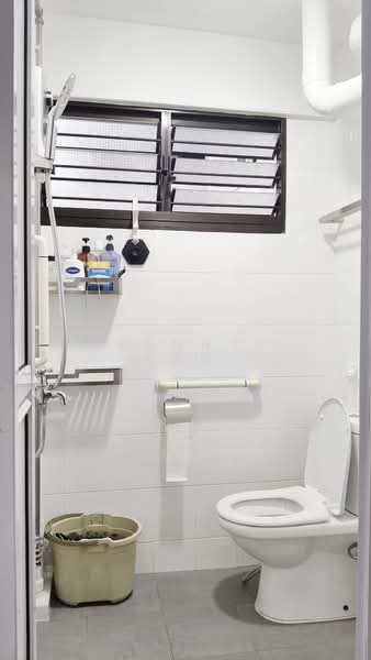 337 Hougang Avenue 7, 337 Hougang Avenue 7, Room Rental, 100 sqft, HDB Flat For Rent, by Kenny Kan, 500180471 - Bathroom - PropertyGuru.com.sg