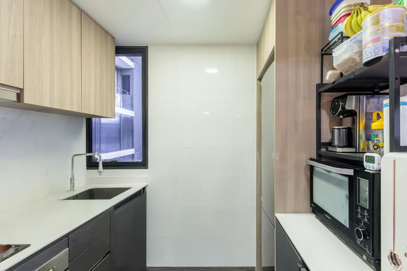 Botanique at Bartley, 223 Upper Paya Lebar Road, 2 Bedrooms, 721 sqft, Condominium For Sale, by Kelvin Sin, 500180473 - Kitchen - PropertyGuru.com.sg