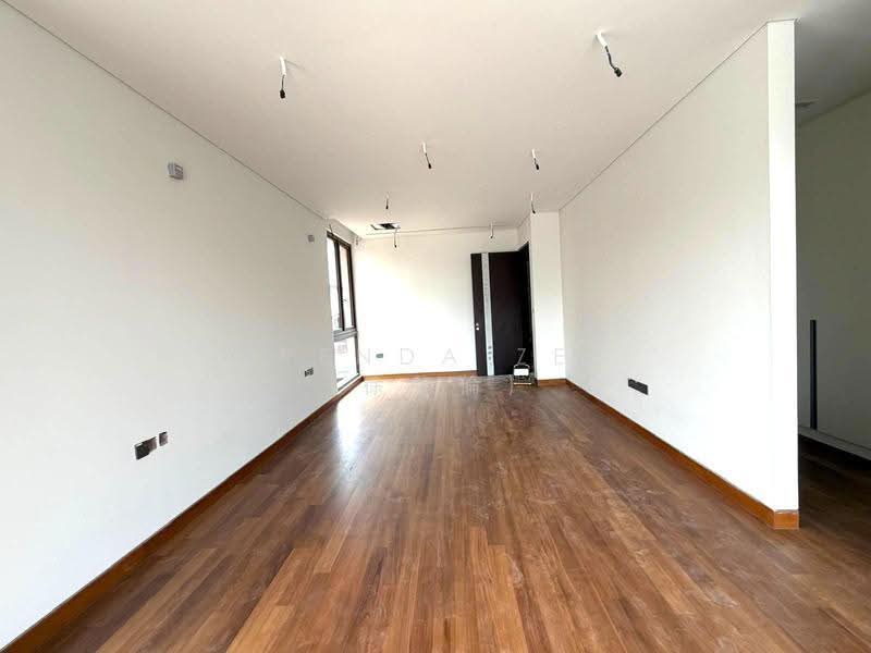 Brand New Semi-Detached ✧ Bukit Timah Vicinity ✧ Near MRT & Schools, Gallop Park Road, Farrer Road, Jalan Harom Setangkai, Cluny Park, Jalan Kembang Melati, Tanglin / Holland / Bukit Timah, 5 Bedrooms, 5,231 sqft, Semi-Detached House For Sale, by Brenda Zee (徐黎倫), 500180480 - Interior - PropertyGuru.com.sg