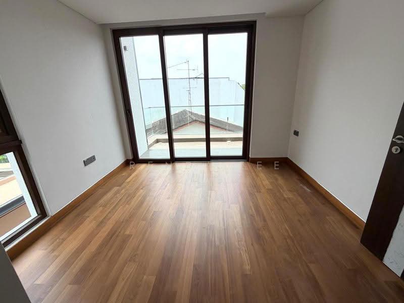 Brand New Semi-Detached ✧ Bukit Timah Vicinity ✧ Near MRT & Schools, Gallop Park Road, Farrer Road, Jalan Harom Setangkai, Cluny Park, Jalan Kembang Melati, Tanglin / Holland / Bukit Timah, 5 Bedrooms, 5,231 sqft, Semi-Detached House For Sale, by Brenda Zee (徐黎倫), 500180480 - Bedroom - PropertyGuru.com.sg