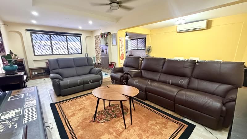 401 Jurong West Street 42, 401 Jurong West Street 42, 3 Bedrooms, 1,453 sqft, HDB Flat For Sale, by Stevenson Ho, 500180481 - Living Room - PropertyGuru.com.sg