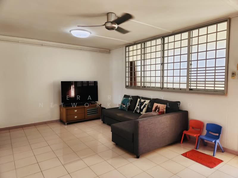 132 Bedok Reservoir Road, 132 Bedok Reservoir Road, 3 Bedrooms, 904 sqft, HDB Flat For Sale, by MARTIN, 500180492 - Living Room - PropertyGuru.com.sg