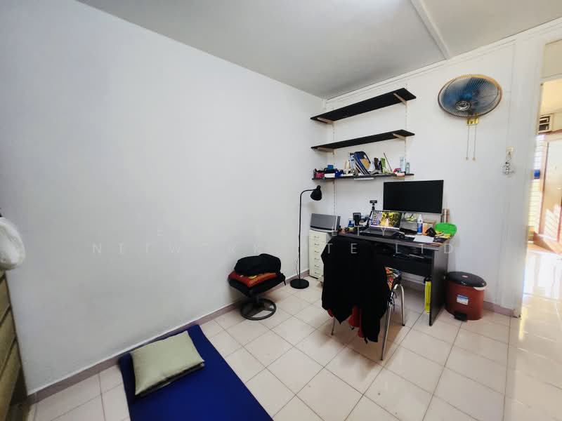 132 Bedok Reservoir Road, 132 Bedok Reservoir Road, 3 Bedrooms, 904 sqft, HDB Flat For Sale, by MARTIN, 500180492 - Study - PropertyGuru.com.sg